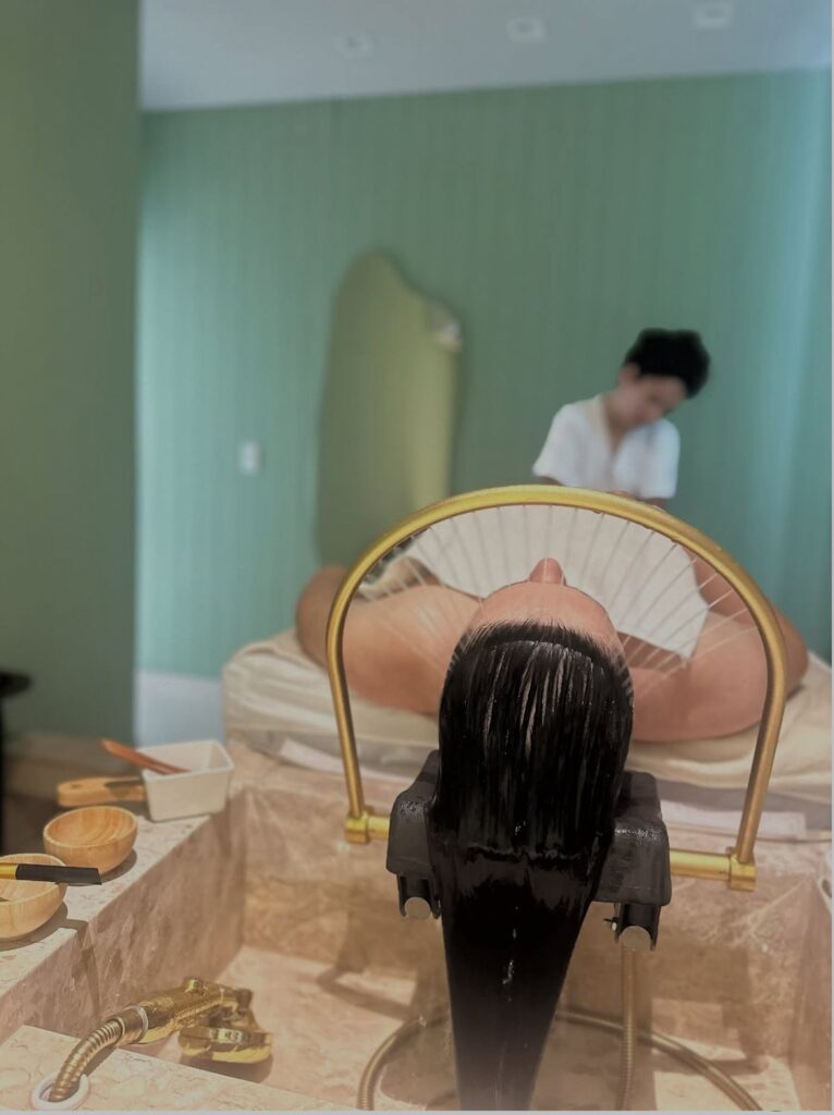Unic – Head Spa Face